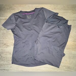 Purple label by Helping Hands Women's gray scrub set, size Large